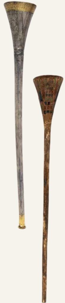 Trompette militaire en argent. Argent avec placage d’or, L. : 58 cm. Règne de Toutânkhamon (1336-1326 avant notre ère), Louxor, vallée des Rois, KV62. Le Caire, Grand musée égyptien, GEM 324.1.