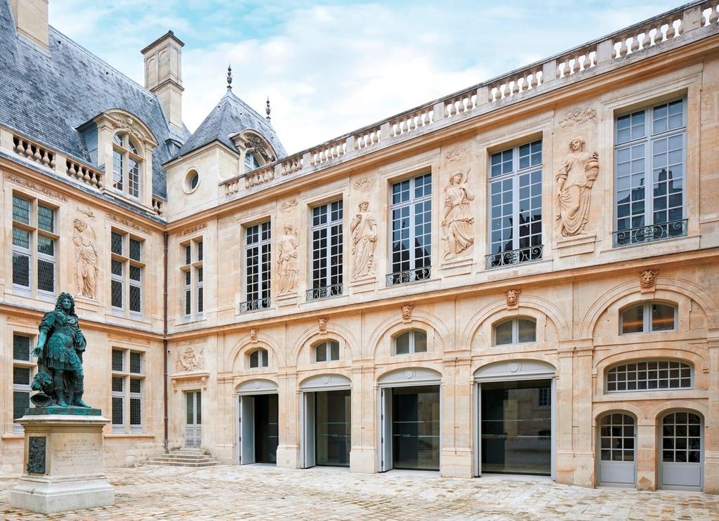 La cour d’honneur.