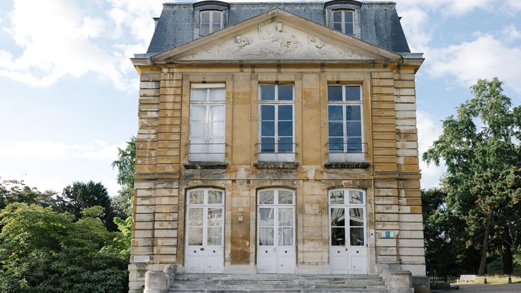 L'hôtel de Magny est niché au cœur du Jardin des Plantes.
