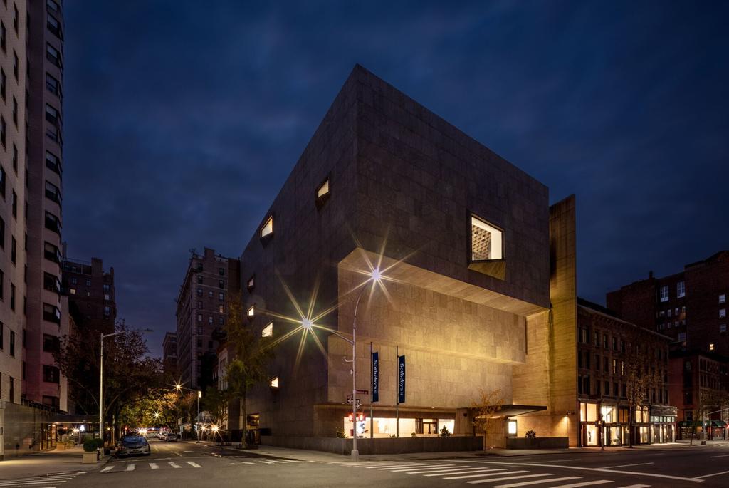 Le Breuer Building, sur Madison Avenue, à New York, abrite aujourd’hui le siège mondial de Sotheby’s.