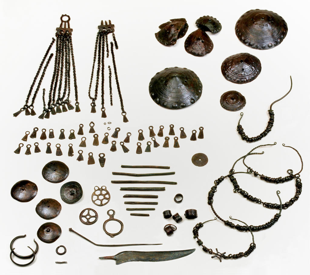 Objets du dépôt de l’Âge du bronze de Moriez, Jas de Bernard. Musée de Préhistoire des gorges du Verdon. 