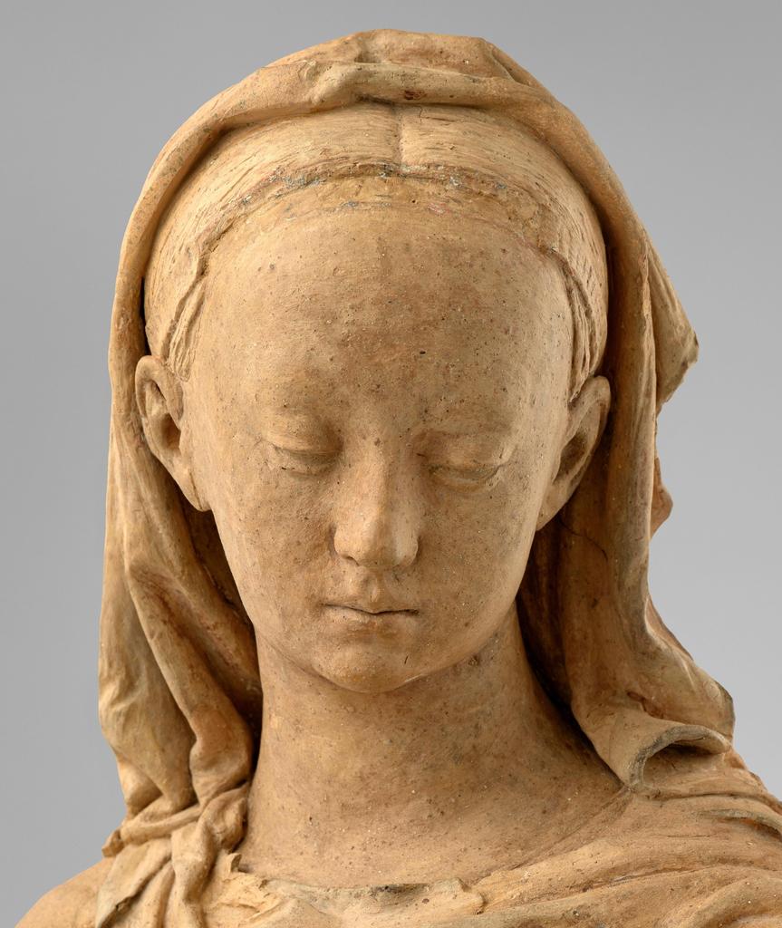 Michel Colombe (vers 1430-1512), Vierge à l’Enfant, dite Vierge de La Carte (détail), vers 1500-1510. Terre cuite, 102 x 41 x 26 cm. Paris, musée du Louvre. 