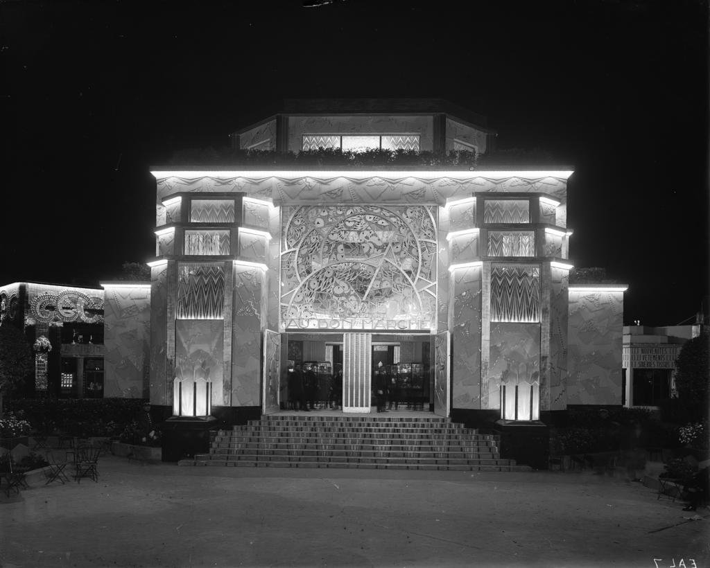 Le pavillon Pomone du Bon Marché à l’Exposition internationale des arts décoratifs et industriels modernes, Paris, 1925. Photographie de Georges Buffotot. Paris, musée des Arts décoratifs. 