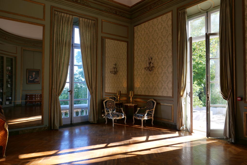 L'une des salles du rez-de chaussée du pavillon de Musique.