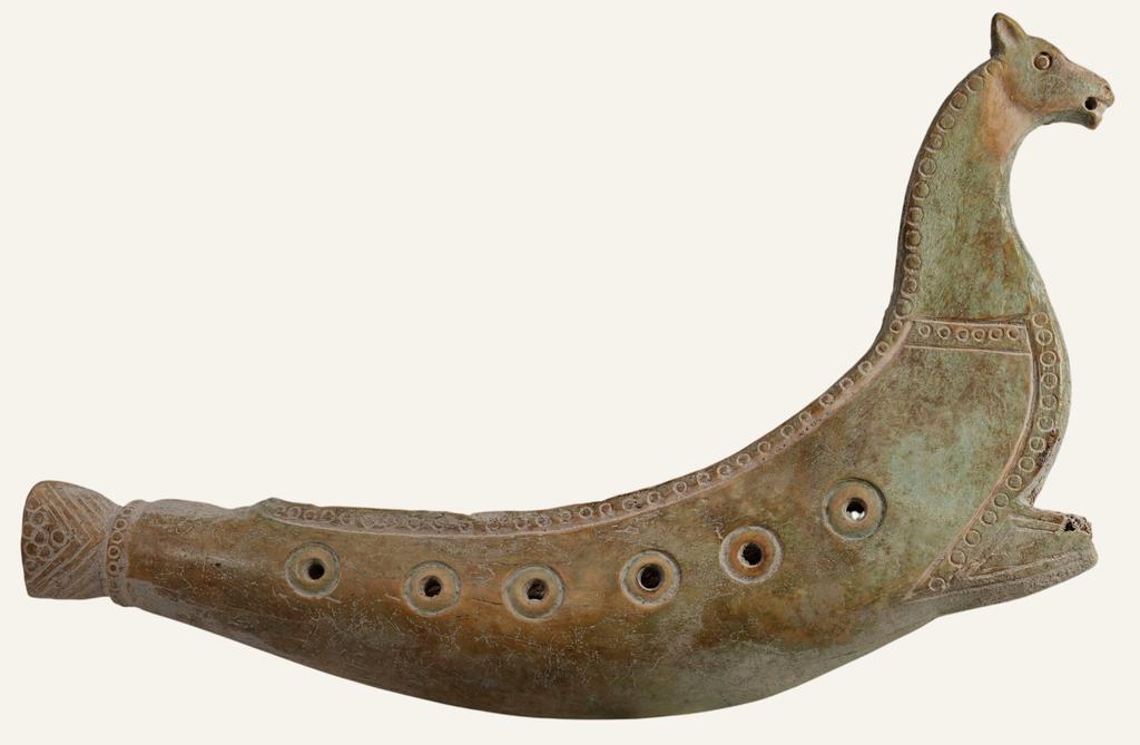 Mandibule d’équidé, L. 31,5 cm, H. 15 cm. Provenance inconnue.