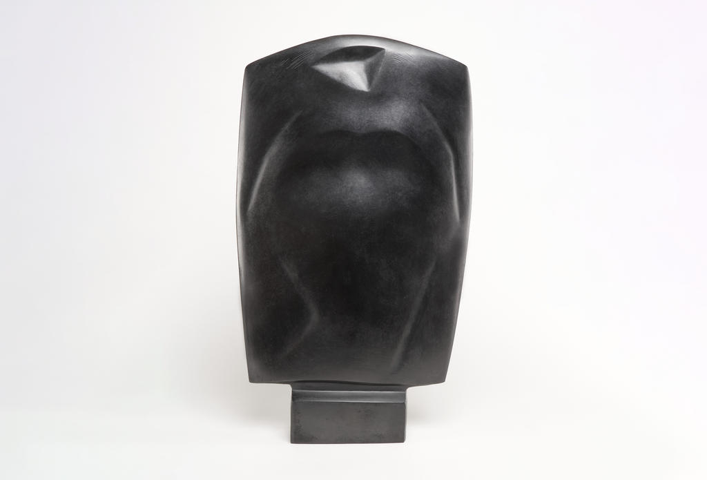 Alberto Giacometti (1901-1966), Femme [plate V], vers 1929. Bronze, 55,5 x 33,6 x 7,7 cm. Paris, collection Fondation Giacometti.