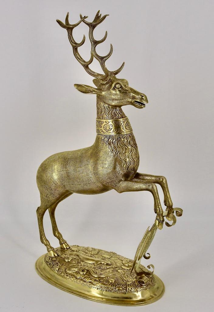 Hanap en forme de cerf, Allemagne, Melchior Mair, vers 1582-1583. Poinçon d’Augsbourg.