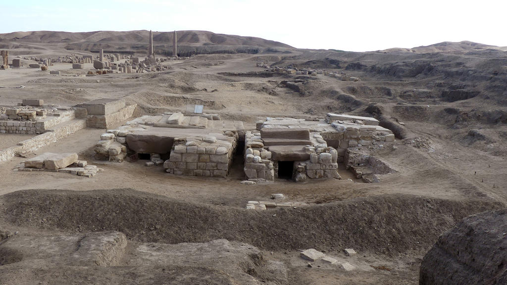 Nécropole royale de Tanis, tombes 1 et 3. 