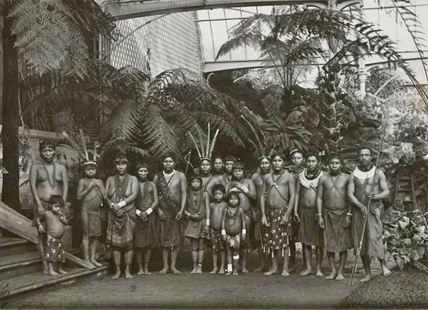 Exhibition de « Caraïbes », en mars 1892 au Jardin d’acclimatation de Neuilly-sur-Seine. Paris, musée du quai Branly – Jacques Chirac.